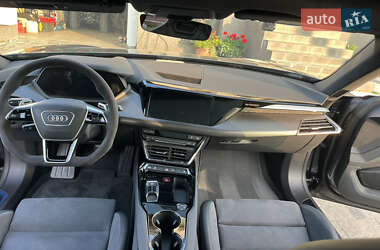 Лифтбек Audi e-tron GT 2021 в 