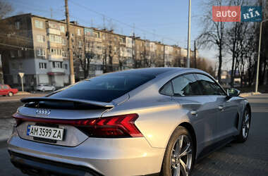 Лифтбек Audi e-tron GT 2022 в 