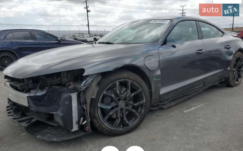 Лифтбек Audi e-tron GT 2022 в Стрые