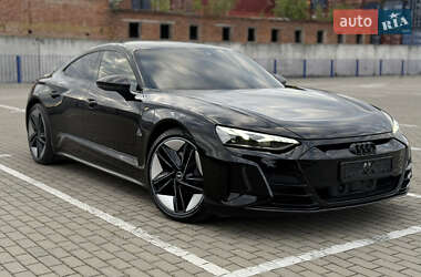Лифтбек Audi e-tron GT 2021 в 