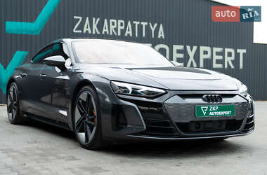Лифтбек Audi e-tron GT 2021 в 