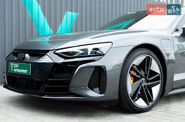 Лифтбек Audi e-tron GT 2021 в 