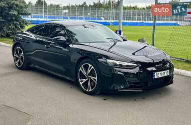 Лифтбек Audi e-tron GT 2024 в 