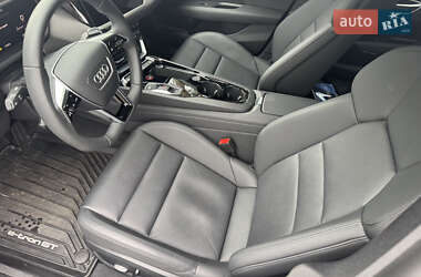 Лифтбек Audi e-tron GT 2024 в 
