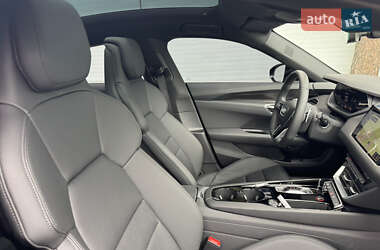 Лифтбек Audi e-tron GT 2024 в 
