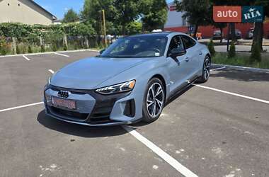 Лифтбек Audi e-tron GT 2021 в 