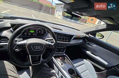 Лифтбек Audi e-tron GT 2021 в 