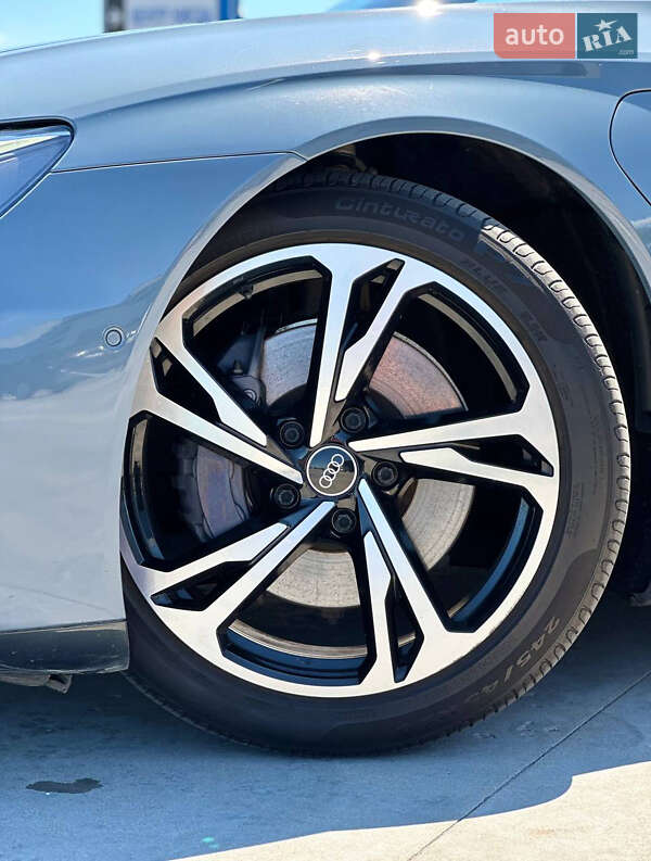 Ліфтбек Audi e-tron GT 2021 в Києві