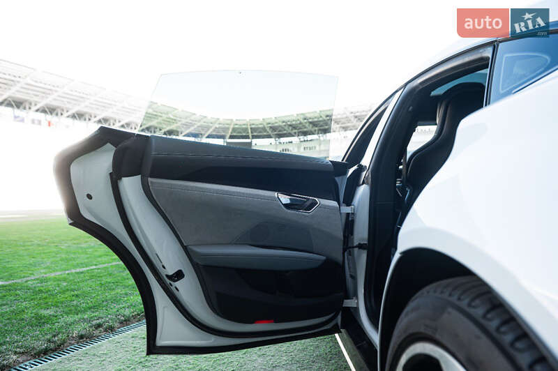 Лифтбек Audi e-tron GT 2021 в Одессе
