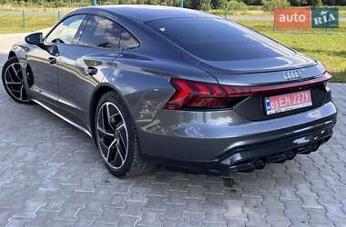 Лифтбек Audi e-tron GT 2021 в 