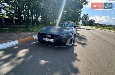 Лифтбек Audi e-tron GT 2022 в 