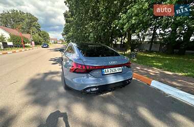 Лифтбек Audi e-tron GT 2022 в 