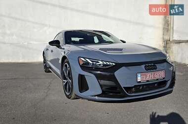 Лифтбек Audi e-tron GT 2021 в 