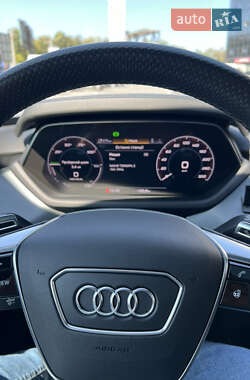 Ліфтбек Audi e-tron GT 2021 в 