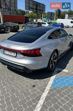 Лифтбек Audi e-tron GT 2021 в 