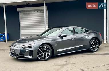 Ліфтбек Audi e-tron GT 2021 в 