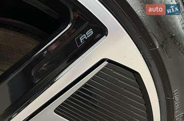 Ліфтбек Audi e-tron GT 2021 в 