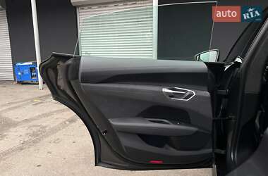 Ліфтбек Audi e-tron GT 2021 в 