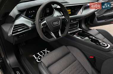 Ліфтбек Audi e-tron GT 2021 в 