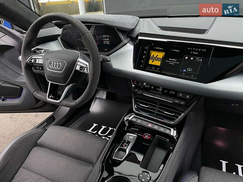 Лифтбек Audi e-tron GT 2021 в Киеве