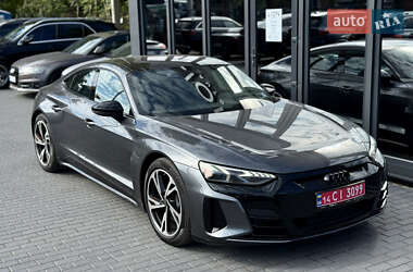 Лифтбек Audi e-tron GT 2022 в 