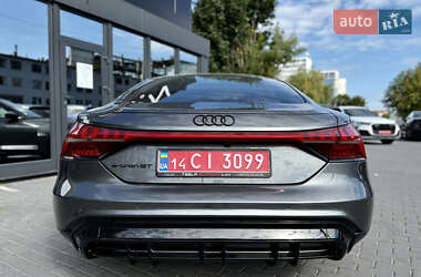 Лифтбек Audi e-tron GT 2022 в 