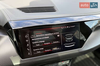 Лифтбек Audi e-tron GT 2022 в 