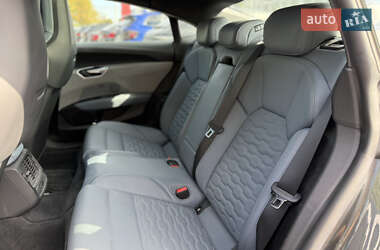 Лифтбек Audi e-tron GT 2022 в 