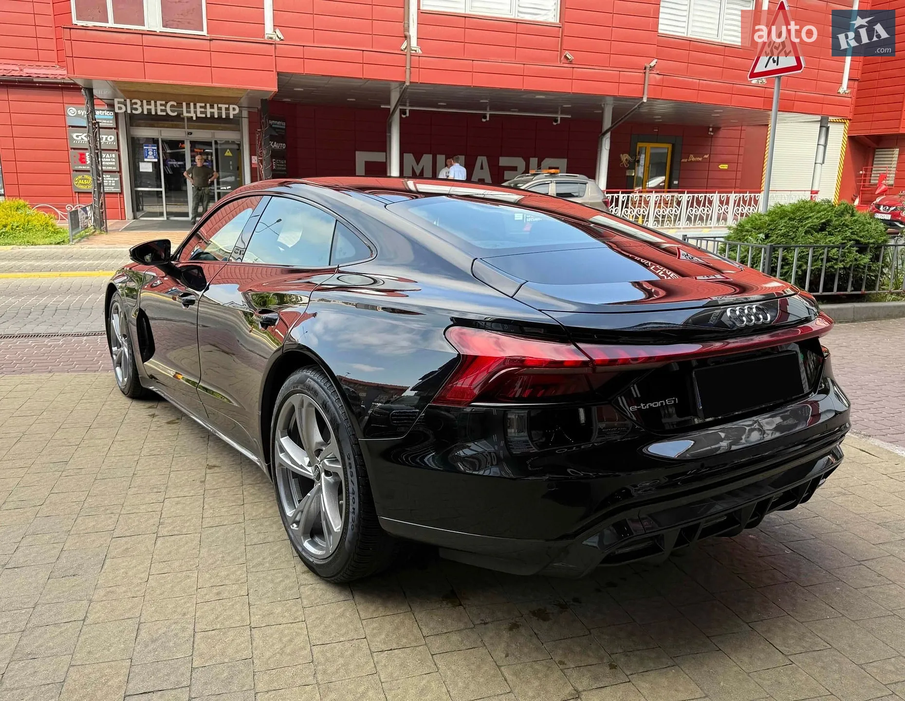2022 Audi e-tron GT - мініатюра 4