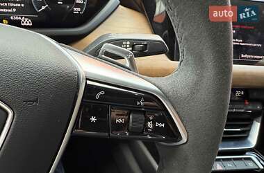Лифтбек Audi e-tron GT 2022 в 