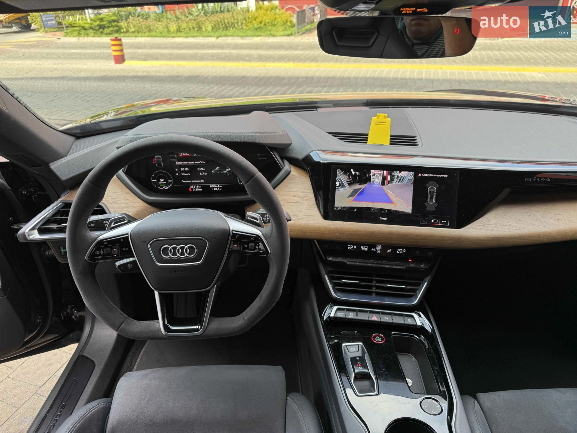 2022 Audi e-tron GT - мініатюра 31