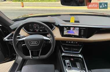 Лифтбек Audi e-tron GT 2022 в 
