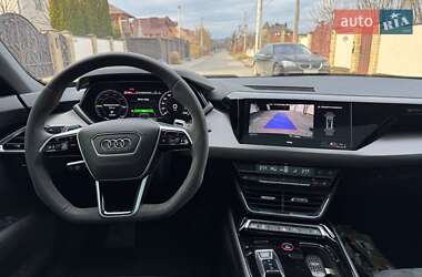 Ліфтбек Audi e-tron GT 2021 в 