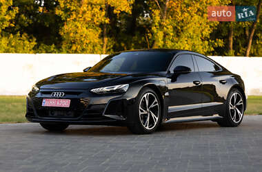 Лифтбек Audi e-tron GT 2022 в 