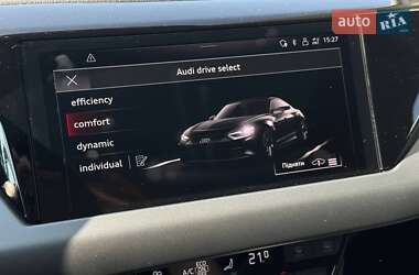 Ліфтбек Audi e-tron GT 2022 в 