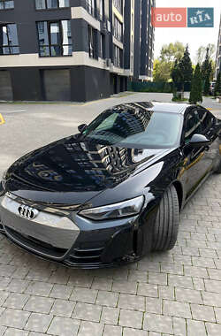 Лифтбек Audi e-tron GT 2021 в 