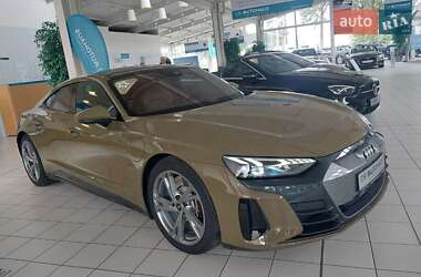 Ліфтбек Audi e-tron GT 2022 в 