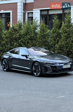 Лифтбек Audi e-tron GT 2021 в 