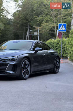 Лифтбек Audi e-tron GT 2021 в 