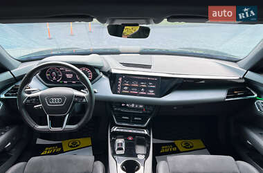 Ліфтбек Audi e-tron GT 2022 в 