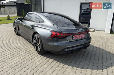 Ліфтбек Audi e-tron GT 2021 в 