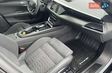 Лифтбек Audi e-tron GT 2022 в 