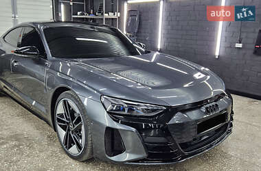 Лифтбек Audi e-tron GT 2023 в 