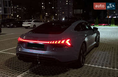 Ліфтбек Audi e-tron GT 2021 в 