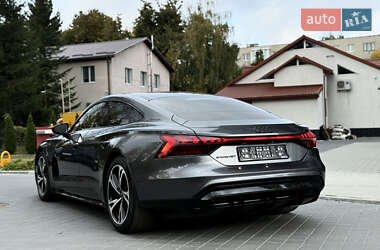 Лифтбек Audi e-tron GT 2022 в 
