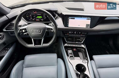 Лифтбек Audi e-tron GT 2022 в 