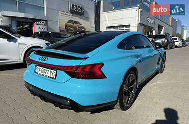 Ліфтбек Audi e-tron GT 2021 в  фото 17 Ліфтбек Audi e-tron GT 2021 в