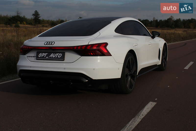 Лифтбек Audi e-tron GT 2021 в Киеве