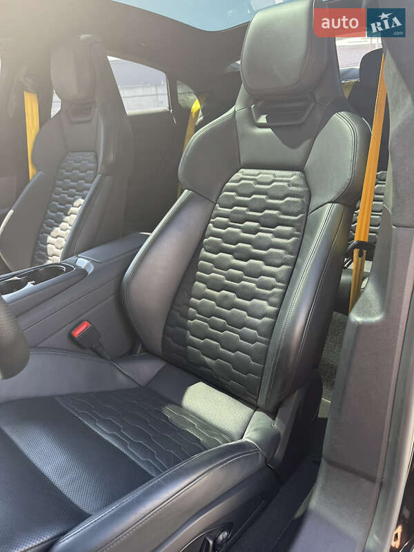 Ліфтбек Audi e-tron GT 2022 в Києві фото 17 Ліфтбек Audi e-tron GT 2022 в Києві