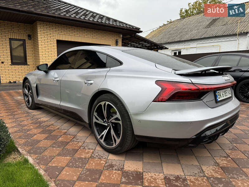 Ліфтбек Audi e-tron GT 2021 в Звенигородці фото 12 Ліфтбек Audi e-tron GT 2021 в Звенигородці